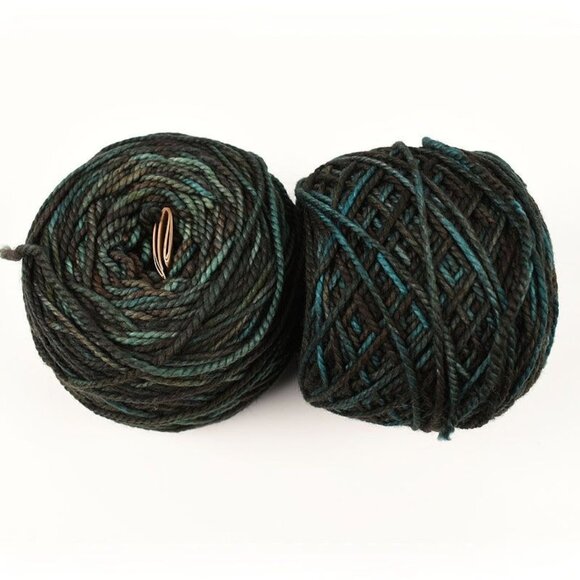MadelineTosh Farm Twist DK Yarn 2 Skeins Merino Wool Hand Dyed Georgia O'Keeffe